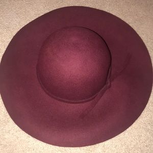Felt floppy hat maroon
